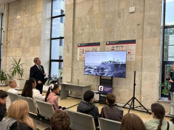 Лекторы общества "Знание" стали участниками проекта "Поезд Победы"