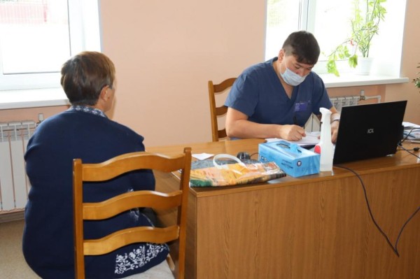 Тюменские врачи проконсультировали более 2,3 тыс. жителей Упоровского района 