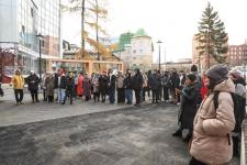 Сквер с историей географов открыли по улице Дзержинского в Тюмени