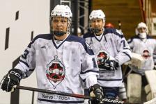 Благотворительный хоккейный матч в поддержку бойцов СВО проводят в Тюмени