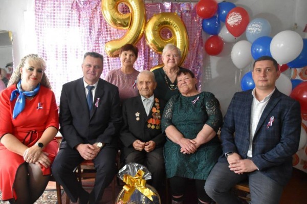 Ветерана Великой Отечественной войны из Вагайского района поздравили с 99-летием 
