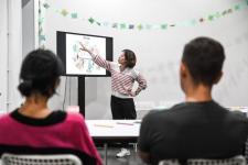 Тюменцы превращают семейные истории в комиксы на лаборатории татарских зинов