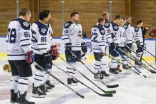 Благотворительный хоккейный матч в поддержку бойцов СВО проводят в Тюмени