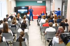 Российский летчик-космонавт Андрей Федяев рассказал тюменским школьникам о своей работе