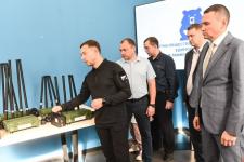 Обнаружителей дронов, системы РЭБ и лекарства отправили бойцам СВО из Тюменской области