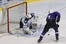 Благотворительный хоккейный матч в поддержку бойцов СВО проводят в Тюмени