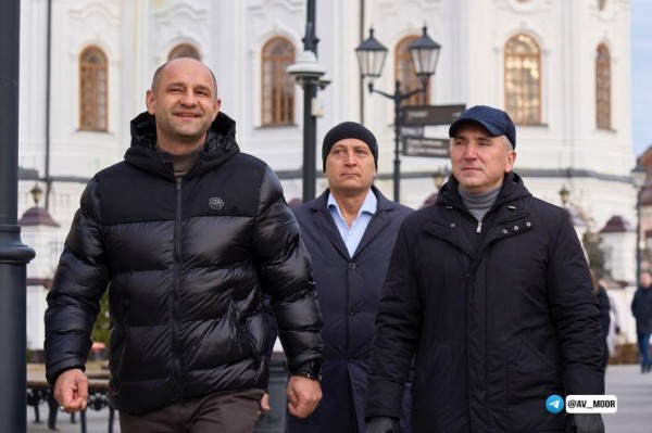 Александр Моор рассказал полпреду президента в УФО о туристической привлекательности Тобольска