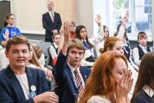 Российский летчик-космонавт Андрей Федяев рассказал тюменским школьникам о своей работе