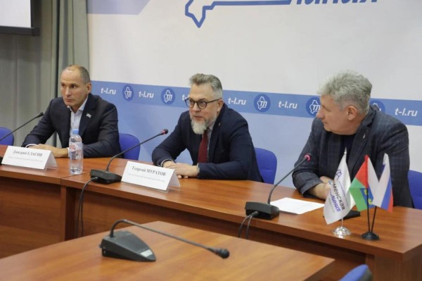 Интернет-конференция депутатов Тюменской городской думы Дмитрия Елагина и Георгия Муратова состоялась 11 октября Интернет-конференция депутатов Тюменской городской думы Дмитрия Елагина и Георгия Муратова состоялась 11 октября