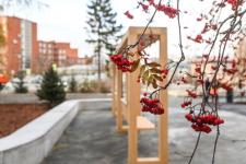 Сквер с историей географов открыли по улице Дзержинского в Тюмени