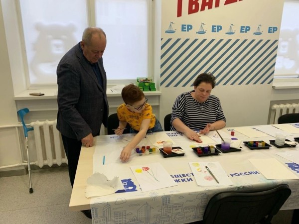 О своей работе рассказали тюменские депутаты Екатерина Вешкурцева и Андрей Голоус