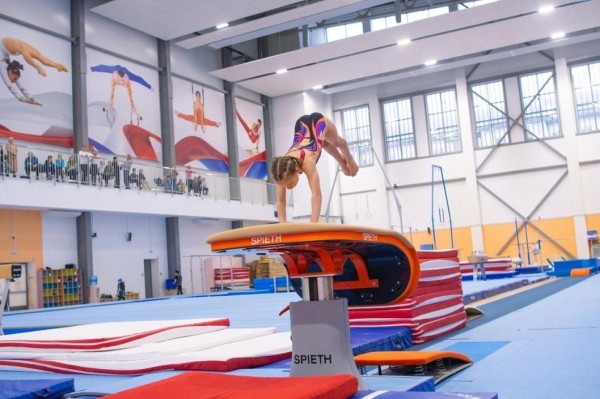 Региональное первенство по спортивной гимнастике стартовало в Тобольске