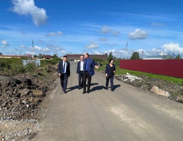 Депутат Госдумы проконтролировал строительство дорог в Голышмановском округе