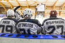 Благотворительный хоккейный матч в поддержку бойцов СВО проводят в Тюмени