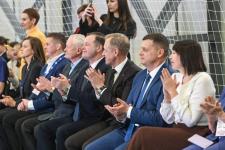 Модульный спортзал "Юность" открыли в Тюмени по федеральному проекту 