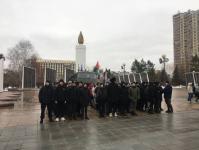 В Тюмени будущим военным показывают боевую технику