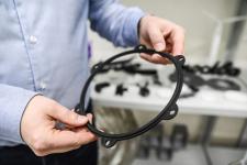  Тюменская компания наращивает производство футляров и ограждений для нефтяников