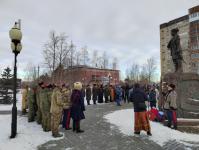 В Тюмени казакам-первопроходцам Сибири передали флаг с изображением Архангела Михаила