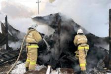 Из-за неисправной печи сгорело придорожное кафе в Уватском районе