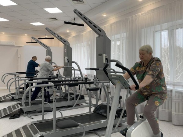 С работой тюменского центра реабилитации "Градостроитель" ознакомился полпред Артём Жога