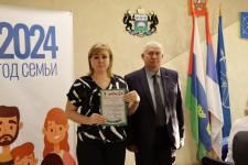 Ялуторовские волонтеры получили медали за помощь бойцам СВО Ялуторовские волонтеры получили медали за помощь бойцам СВО