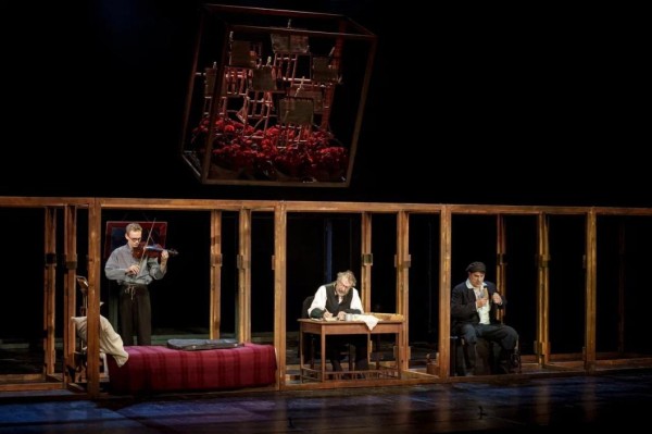 Спектакль "Матросская тишина" в Тобольске посмотрели Артем Жога и Александр Моор 