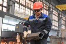 Более 100 печей-буржуек сделали для отправки бойцам СВО на заводе в Тюмени