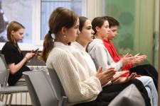 Участник программы "Время героев" Виктор Квасов пообщался с тюменскими школьниками Участник программы "Время героев" Виктор Квасов пообщался с тюменскими школьниками