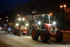 В новогоднем  кортеже жителям Тюмени показали технику флагманов российского машиностроения