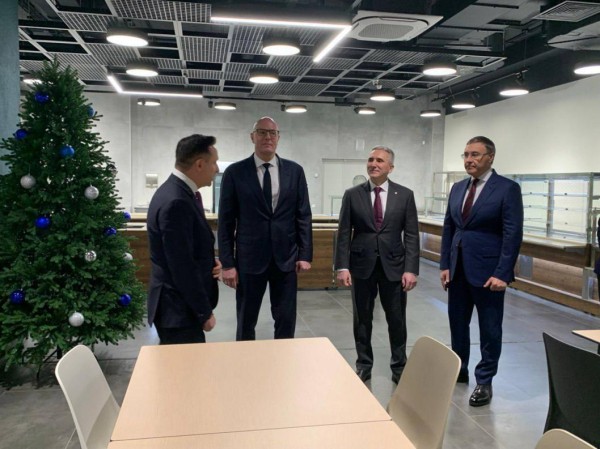 Дмитрий Чернышенко, Валерий Фальков и Александр Моор проверили готовность главного корпуса ТюмГУ Дмитрий Чернышенко, Валерий Фальков и Александр Моор проверили готовность главного корпуса ТюмГУ