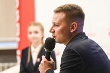 Участник программы "Время героев" Виктор Квасов пообщался с тюменскими школьниками Участник программы "Время героев" Виктор Квасов пообщался с тюменскими школьниками