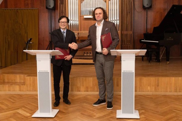 Китайский композитор напишет произведения для Тюменского филармонического оркестра