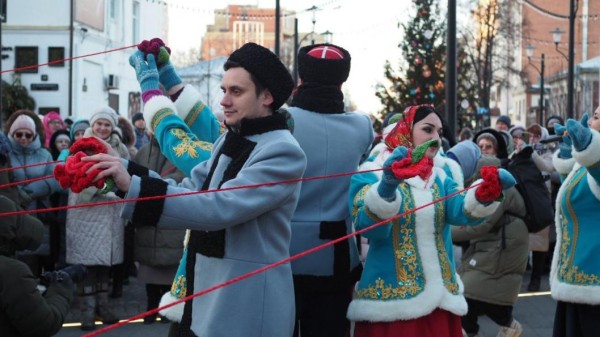 Трехсотлетие тюменского ковра отметили на фестивале Трехсотлетие тюменского ковра отметили на фестивале