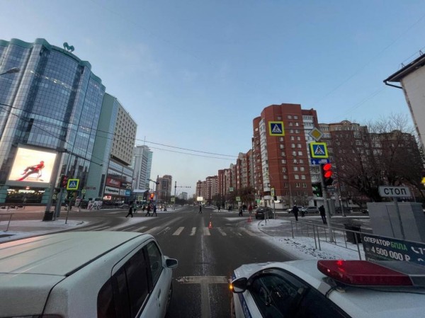 В Тюмени школьник попал под колеса Lada Vesta на пешеходном переходе В Тюмени школьник попал под колеса Lada Vesta на пешеходном переходе