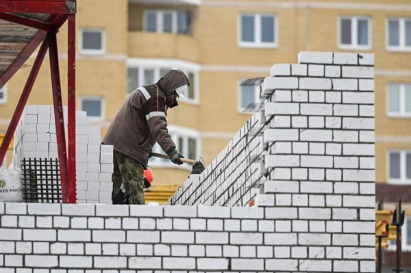 В Тюмени школу на 1200 мест построят раньше контрактного срока 