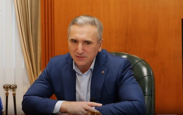 "Марафон звонков героям" запустил Александр Моор в День героев Отечества 