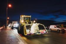 В новогоднем  кортеже жителям Тюмени показали технику флагманов российского машиностроения
