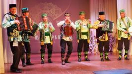 Одежду с элементами костюмов сибирских татар показали в Тюмени