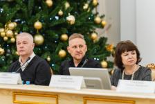 Губернатор Тюменской области отметил благодарностями журналистов "Тюменской линии" Губернатор Тюменской области отметил благодарностями журналистов "Тюменской линии"