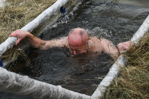 В закаливании нужно знать меру, предупреждают тюменцев специалисты 