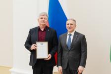 Губернатор Тюменской области отметил благодарностями журналистов "Тюменской линии" Губернатор Тюменской области отметил благодарностями журналистов "Тюменской линии"