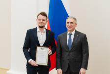 Губернатор Тюменской области отметил благодарностями журналистов "Тюменской линии" Губернатор Тюменской области отметил благодарностями журналистов "Тюменской линии"