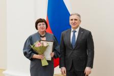 Губернатор Тюменской области отметил благодарностями журналистов "Тюменской линии" Губернатор Тюменской области отметил благодарностями журналистов "Тюменской линии"