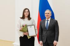 Губернатор Тюменской области отметил благодарностями журналистов "Тюменской линии" Губернатор Тюменской области отметил благодарностями журналистов "Тюменской линии"