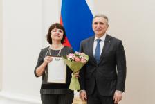 Губернатор Тюменской области отметил благодарностями журналистов "Тюменской линии" Губернатор Тюменской области отметил благодарностями журналистов "Тюменской линии"