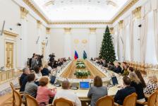 Губернатор Тюменской области отметил благодарностями журналистов "Тюменской линии" Губернатор Тюменской области отметил благодарностями журналистов "Тюменской линии"