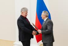 Губернатор Тюменской области отметил благодарностями журналистов "Тюменской линии" Губернатор Тюменской области отметил благодарностями журналистов "Тюменской линии"