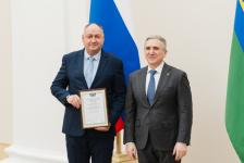 Губернатор Тюменской области отметил благодарностями журналистов "Тюменской линии" Губернатор Тюменской области отметил благодарностями журналистов "Тюменской линии"