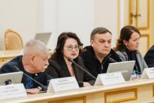 Губернатор Тюменской области отметил благодарностями журналистов "Тюменской линии" Губернатор Тюменской области отметил благодарностями журналистов "Тюменской линии"