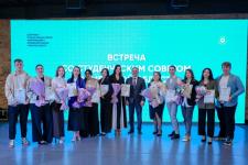 Александру Моору представили исследование студенческой среды Тюменской области